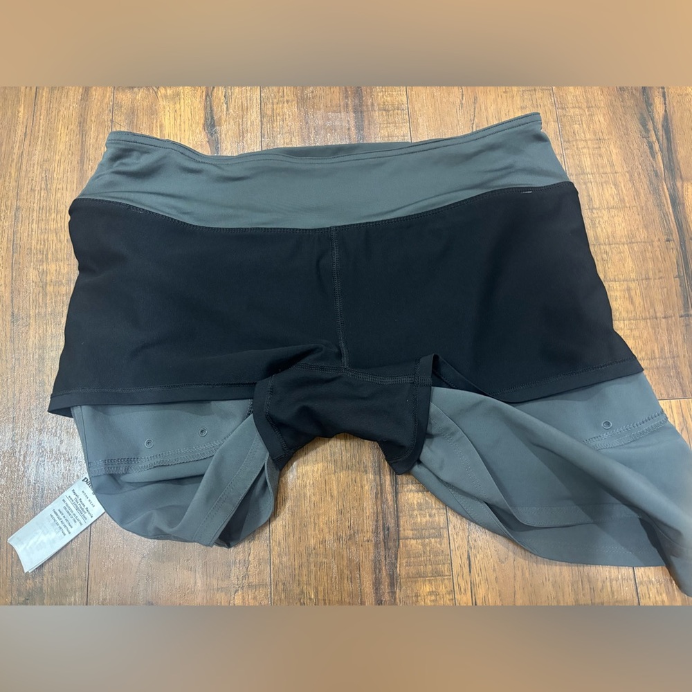 Patagonia Tech Skort in Gray Women’s Medium Hiking Outdoor Gorpcore Performance - Picture 10 of 13